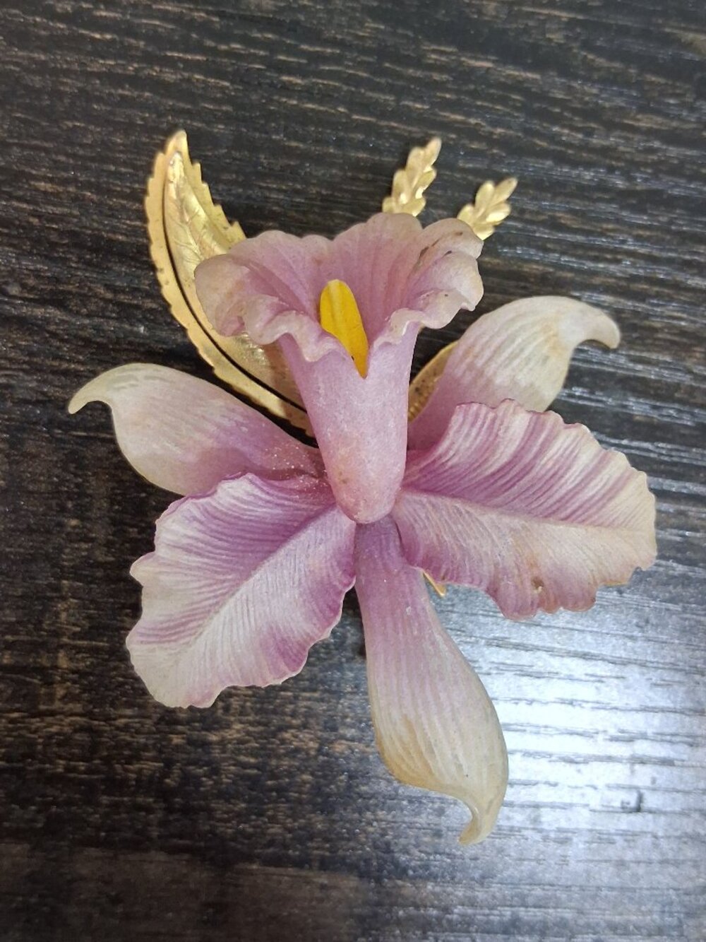Vintage Purple Enamel Orchid Brooch Pin Gold Tone Flower 1980s Retro jewelry